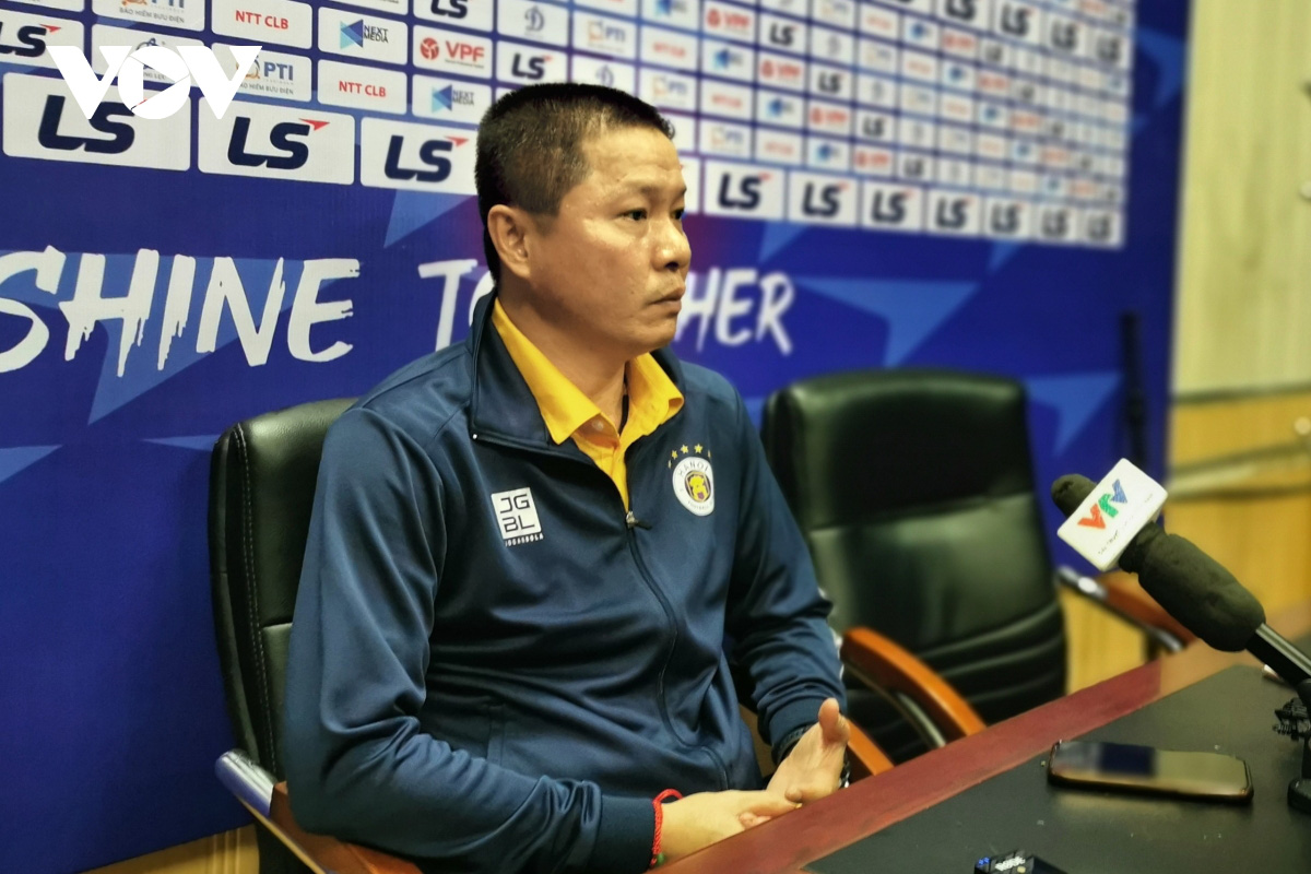 Đỗ Hùng Dũng chấn thương nặng, HLV Hà Nội FC nói gì? - Ảnh 2.