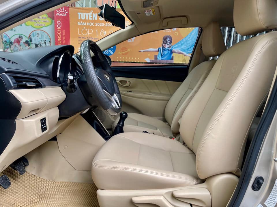 Toyota Vios số sàn chạy 5 vạn, màu vàng cát, rao bán giá khó tin - Ảnh 4.