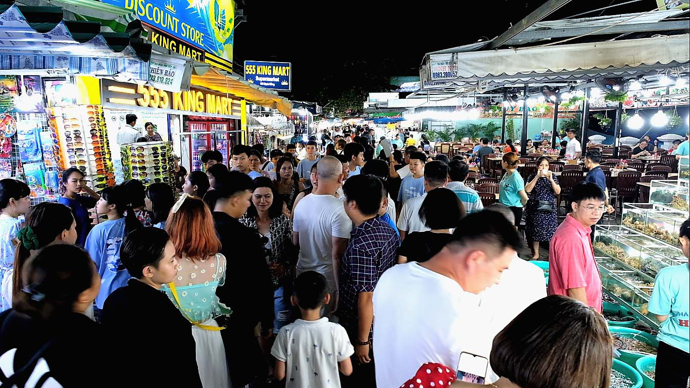 Du lịch Phú Quốc: Đến chợ đêm có gì hay? - Ảnh 2.