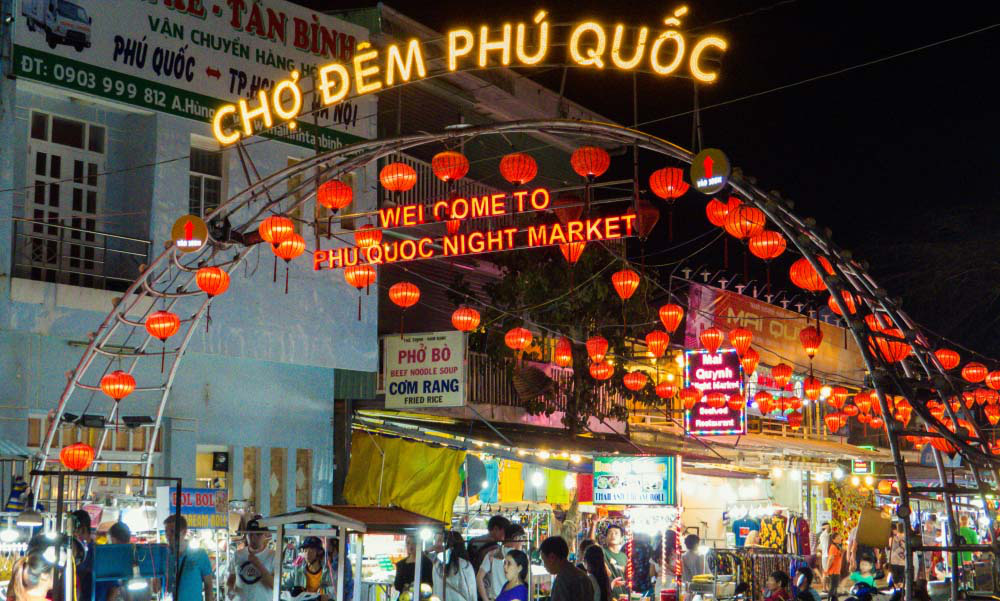 Du lịch Phú Quốc: Đến chợ đêm có gì hay? - Ảnh 1.