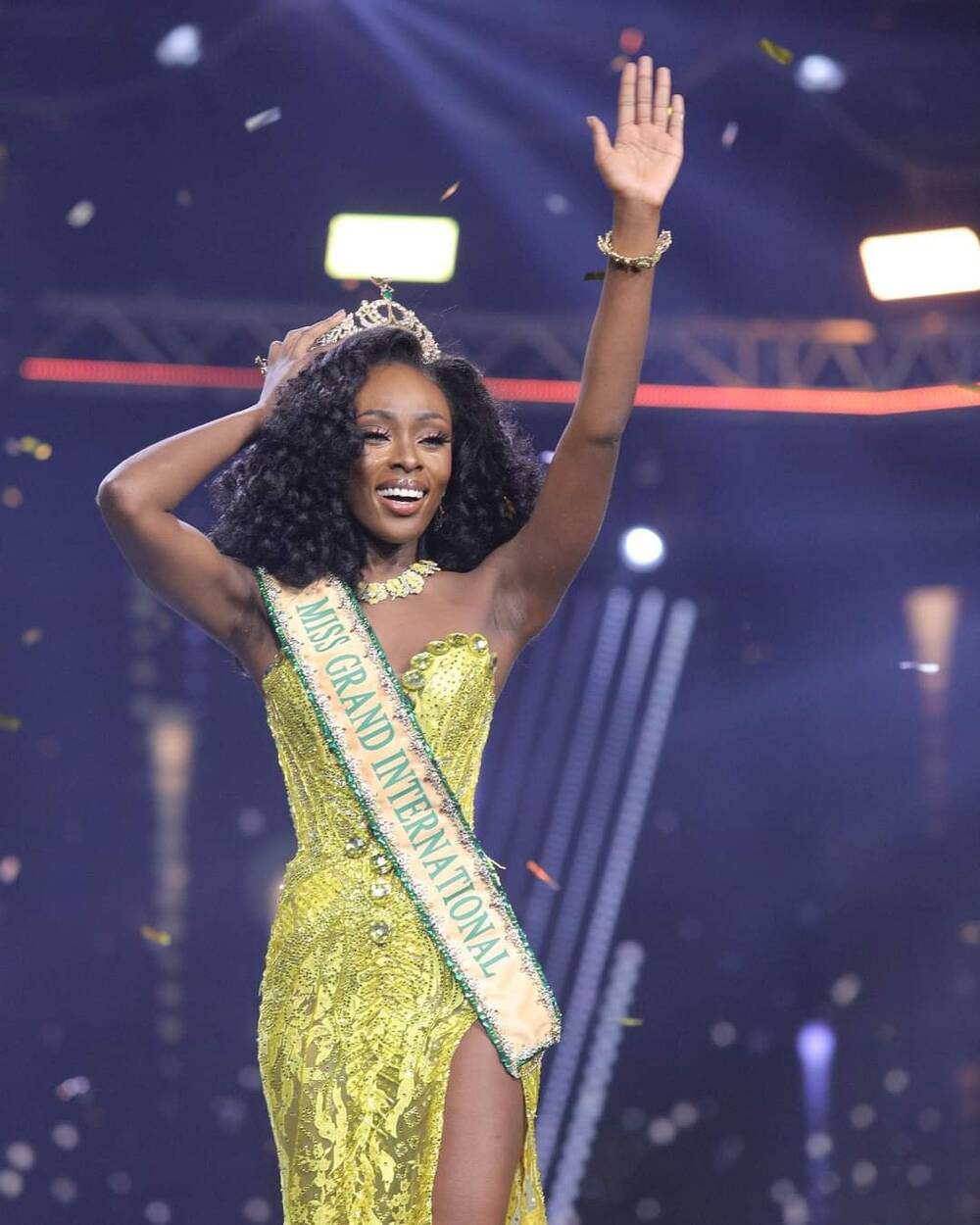 Người đẹp Mỹ gục ngã lúc đăng quang Miss Grand 2020, Ngọc Thảo trượt top 10 gây tiếc nuối - Ảnh 1.