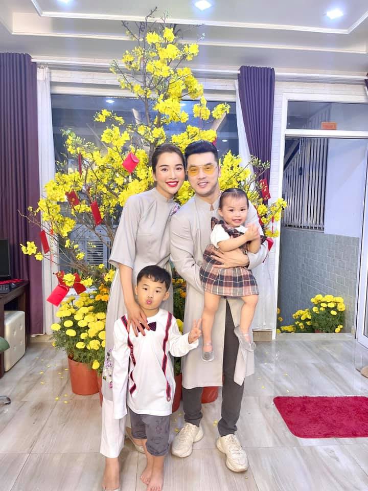 Ưng Hoàng Phúc: “Quen nhau được một năm tôi mới biết vợ có con riêng” - Ảnh 4.