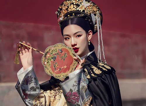 Vị hoàng hậu xinh đẹp dịu dàng, sở hữu &quot;bí thuật&quot; chữa khỏi bệnh khó nói cho Càn Long - Ảnh 2.