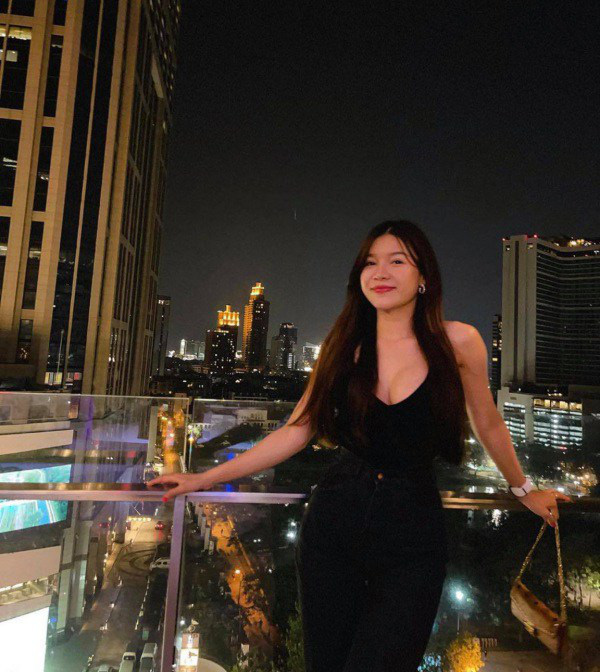 Bạn gái Đặng Văn Lâm - Yến Xuân khoe cặp &quot;tuyết lê&quot; căng tròn, đẹp &quot;nhức mắt&quot; - Ảnh 10.
