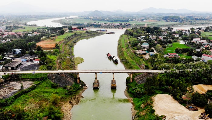 Vừa sửa chữa hết 18 tỷ đồng, cầu Đoan Hùng chuẩn bị được xây mới gần 70 tỷ - Ảnh 1. Vừa sửa chữa hết 18 tỷ đồng, cầu Đoan Hùng chuẩn bị được xây mới gần 70 tỷ - Ảnh 1.