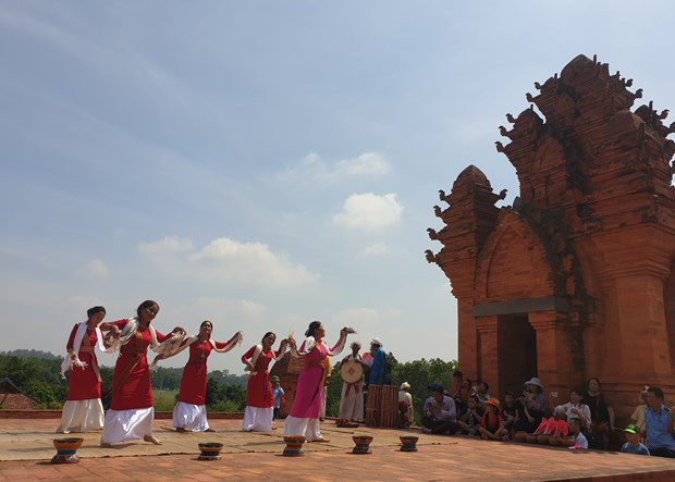 Hà Nội: Tháng 3, ngày hội và nhiều hoạt động chào Xuân được diễn ra tại Làng văn hoá - Ảnh 3.