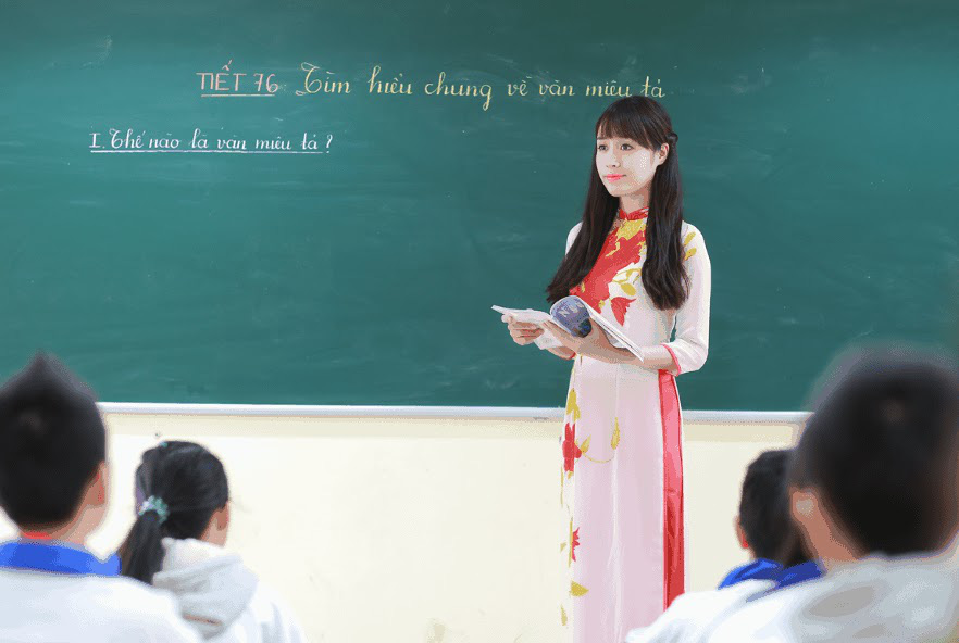 Lương giáo viên lâu năm và giáo viên mới ra trường, cách tính lương giáo viên 2021 mới nhất  - Ảnh 1.