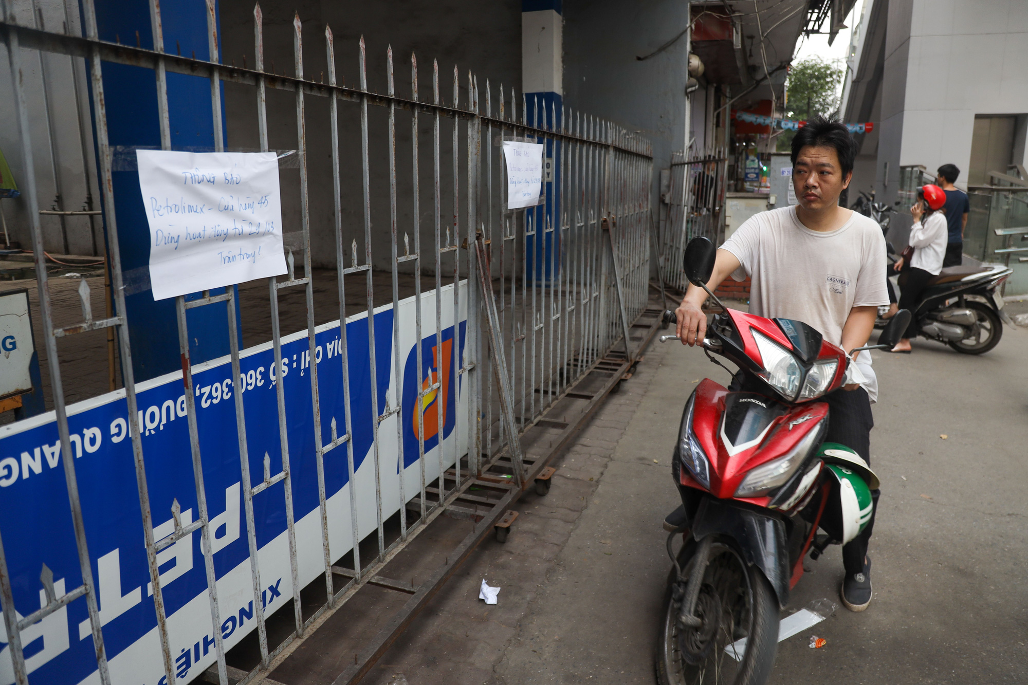 Đóng cửa cây xăng &quot;đe dọa&quot; an toàn đường sắt Cát Linh - Hà Đông - Ảnh 6.