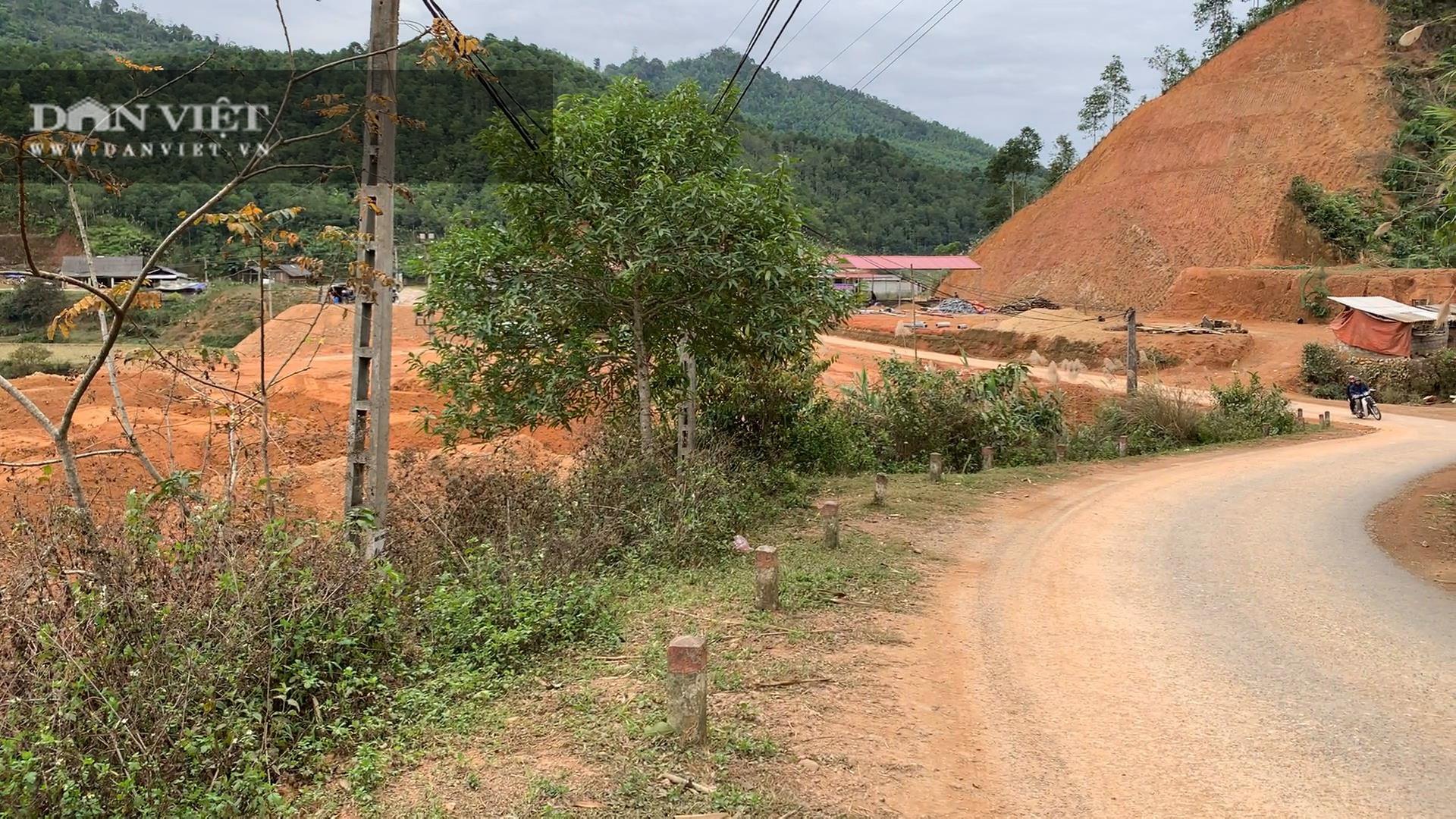 Bắc Kạn: Doanh nghiệp ngang nhiên đổ đất lấp ruộng - Ảnh 2.