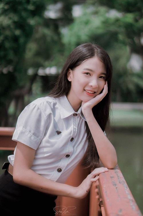 Ngỡ ngàng trước nhan sắc của con gái Dusit Chalermsan - Ảnh 3.