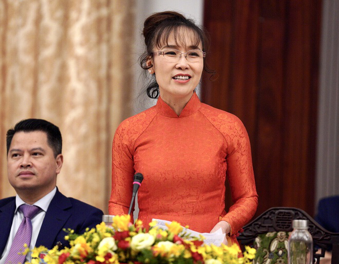 Đối thoại 2045: Tỷ phú Nguyễn Thị Phương Thảo, Trần Bá Dương kiến nghị gì với Thủ tướng? - Ảnh 1. Đối thoại 2045: Tỷ phú Nguyễn Thị Phương Thảo, Trần Bá Dương kiến nghị gì với Thủ tướng? - Ảnh 1.