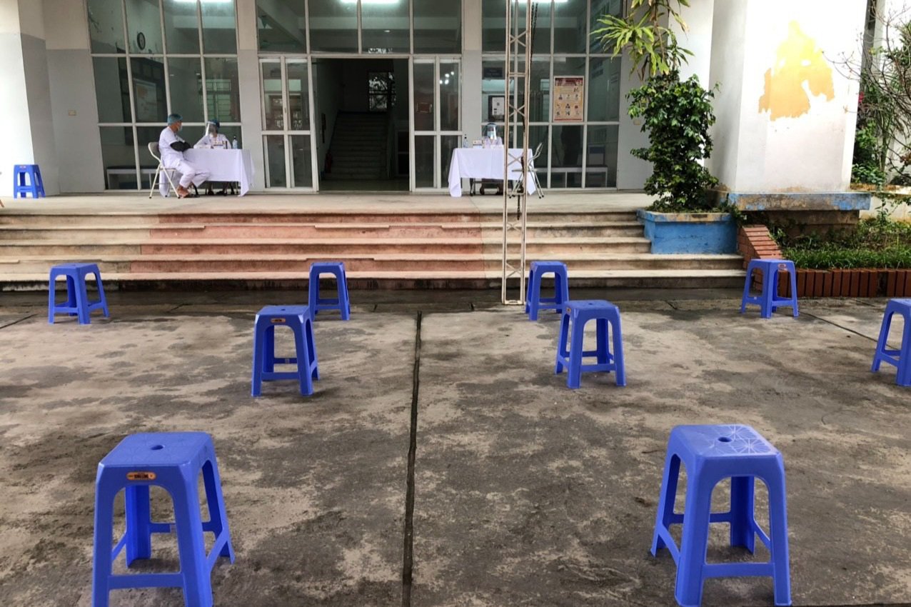 Hải Dương ưu tiên phụ nữ tiêm vắc xin Covid-19 trước nhân dịp 8/3 - Ảnh 2.
