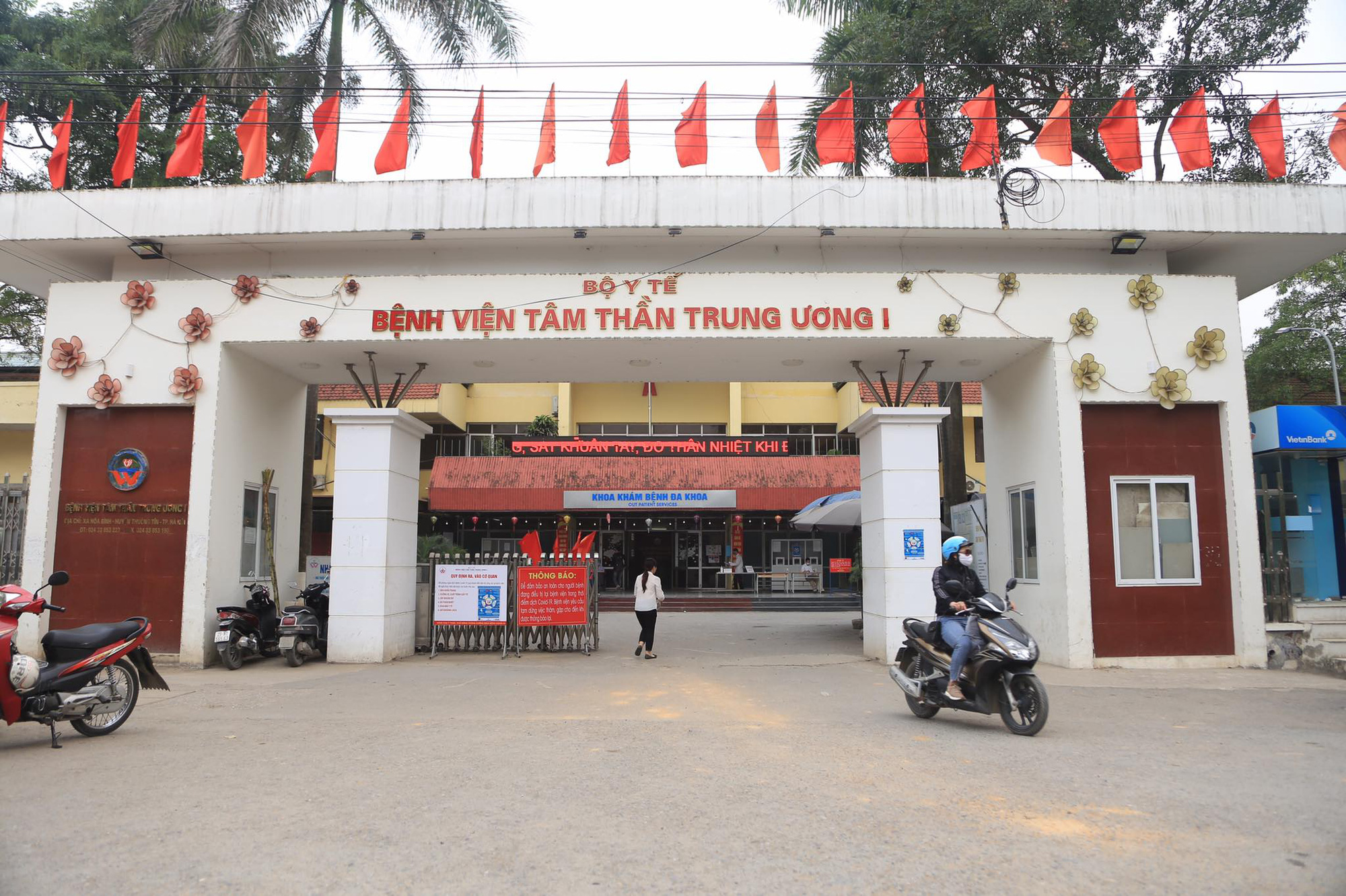 Tiết lộ nóng từ Công an Hà Nội vụ bệnh nhân mở phòng &quot;bay lắc&quot; trong bệnh viện tâm thần - Ảnh 2.
