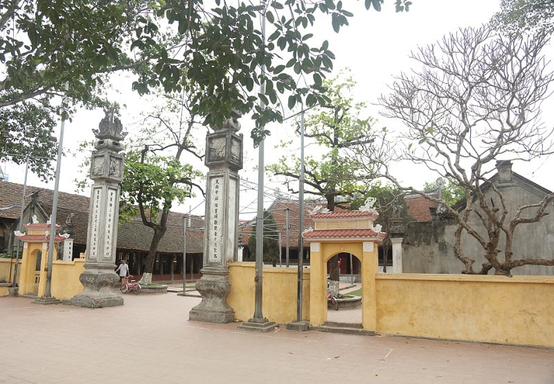 Ngắm nhìn mô hình đình làng hơn 300 năm siêu nhỏ của nghệ nhân Hà Nội - Ảnh 1.