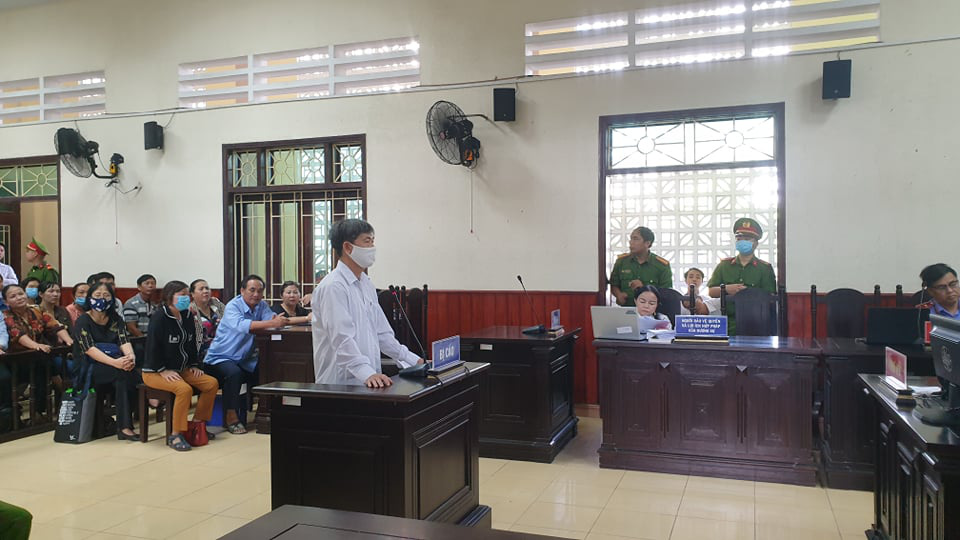 Cựu Trưởng phòng Cục thuế Bình Định nhận hối lộ lĩnh án - Ảnh 1.