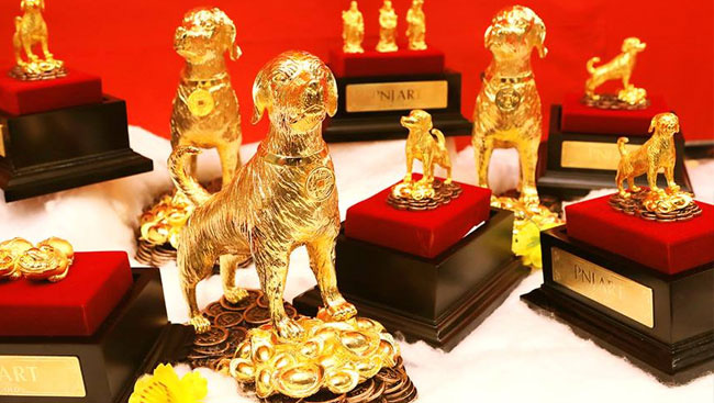 Giá vàng hôm nay 15/4: Sụt giảm, vàng thế giới về mức 49,4 triệu đồng/lượng - Ảnh 1. Giá vàng hôm nay 15/4: Sụt giảm, vàng thế giới về mức 49,4 triệu đồng/lượng - Ảnh 1.