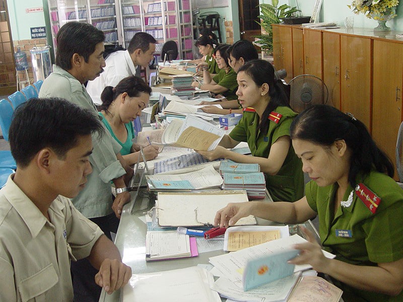 Tiền lương chức vụ Thiếu úy Công an nhân dân năm 2024 chính xác nhất- Ảnh 2.