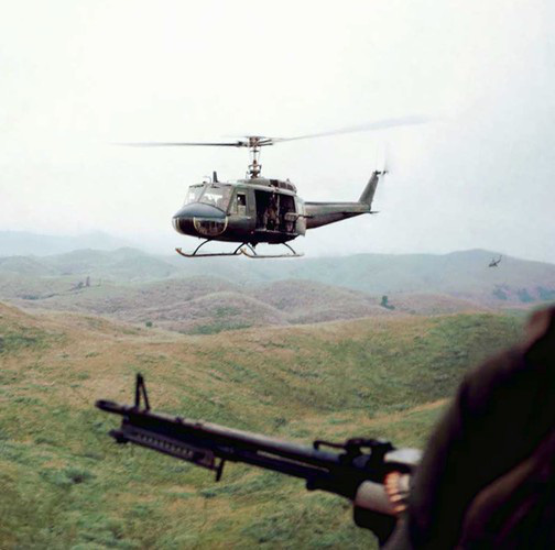 Điểm &quot;cận kề cái chết&quot; trên trực thăng UH-1 của Mỹ khi tham chiến ở Việt Nam - Ảnh 5.