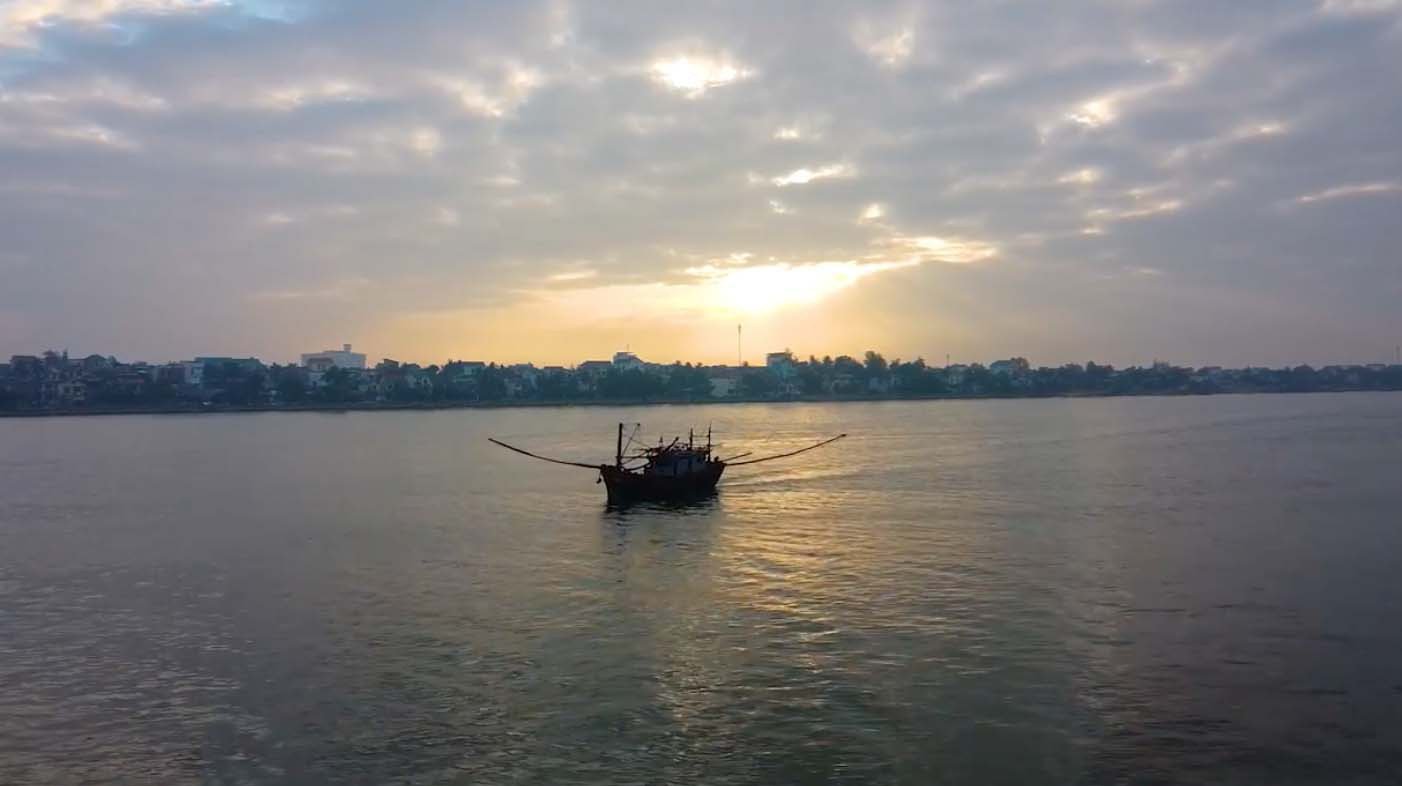 Đẹp mê mẩn với hình ảnh Quảng Bình thiên nhiên tươi đẹp trong MV của ca sĩ Trần Nguyên Thắng - Ảnh 6.