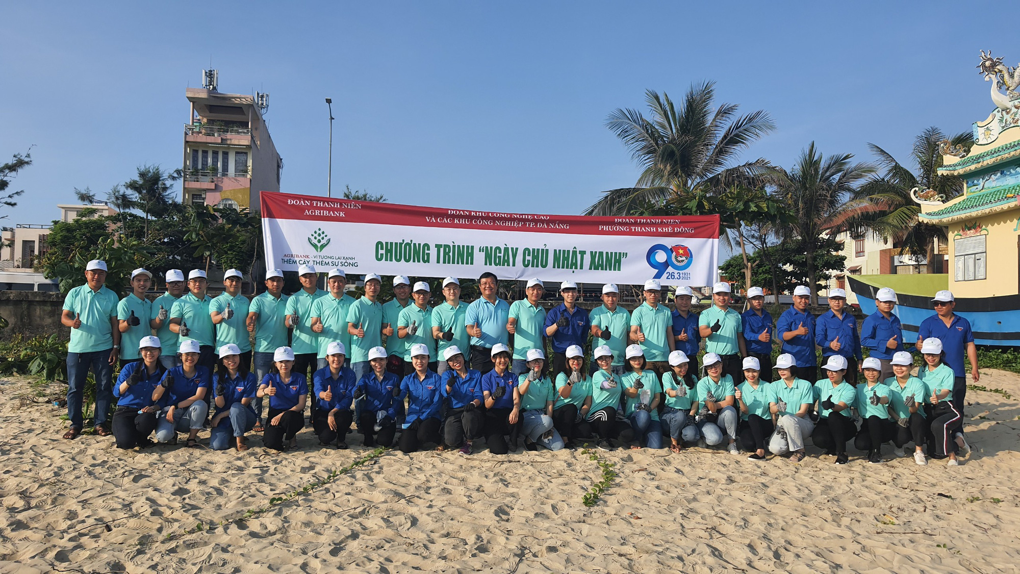 Agribank khu vực miền Trung: Hưởng ứng “Ngày chủ nhật xanh” - Ảnh 1. Agribank khu vực miền Trung: Hưởng ứng “Ngày chủ nhật xanh” - Ảnh 1.