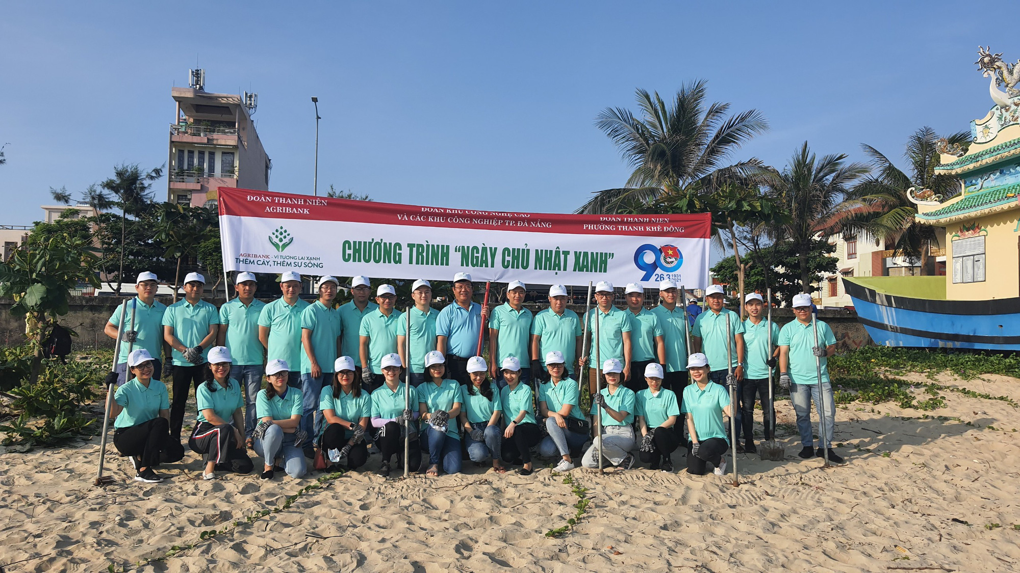 Agribank khu vực miền Trung: Hưởng ứng “Ngày chủ nhật xanh” - Ảnh 5. Agribank khu vực miền Trung: Hưởng ứng “Ngày chủ nhật xanh” - Ảnh 5.