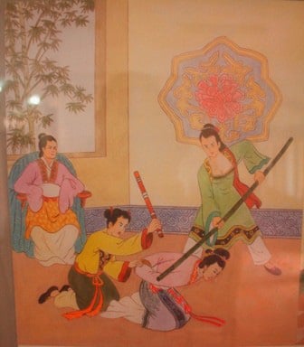 Hoạn Thư trong truyện Kiều đánh ghen tình địch như thế nào? - Ảnh 4.