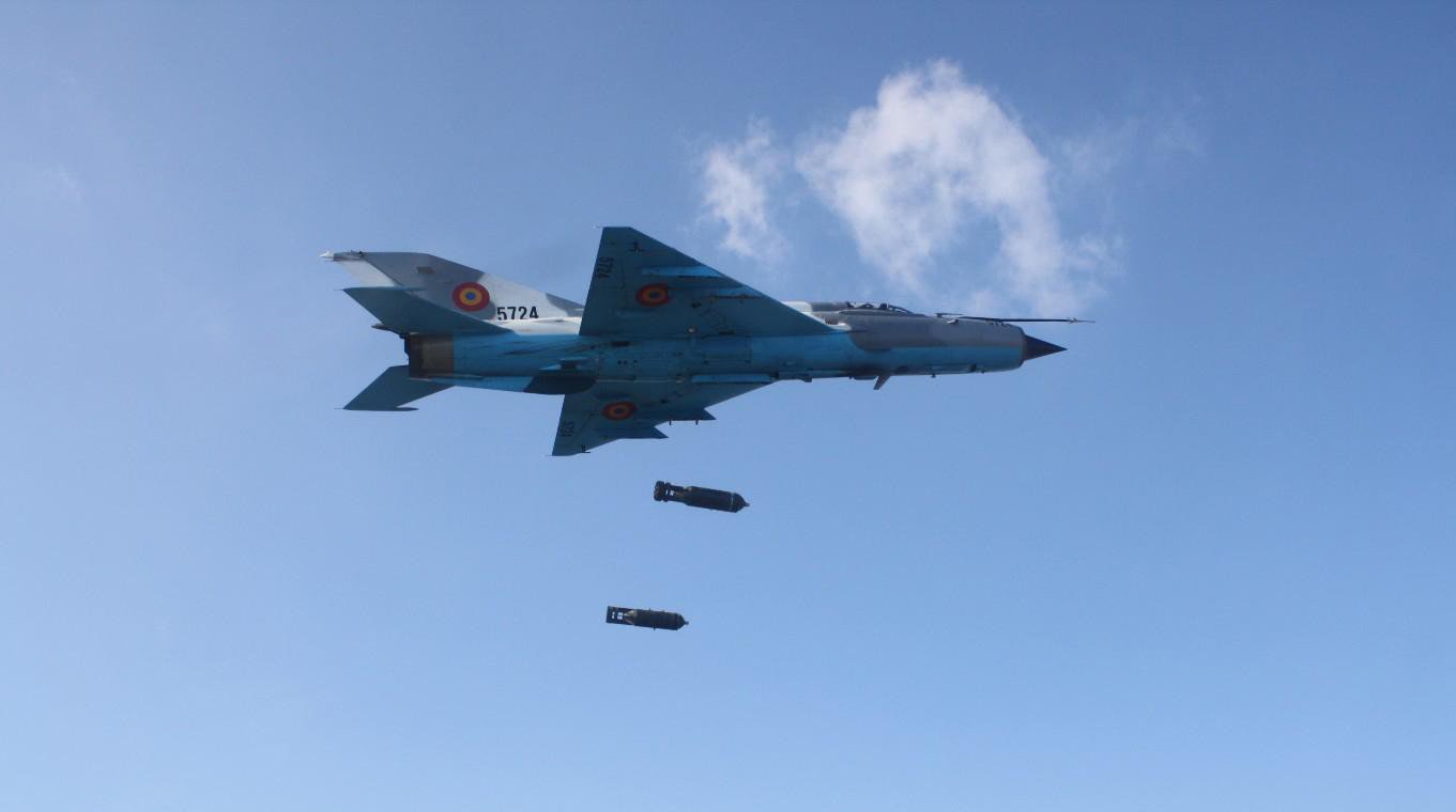 Việt Nam từng biên chế số lượng lớn MiG-21Bis, phiên bản mạnh ngang F-16 của Mỹ - Ảnh 10.