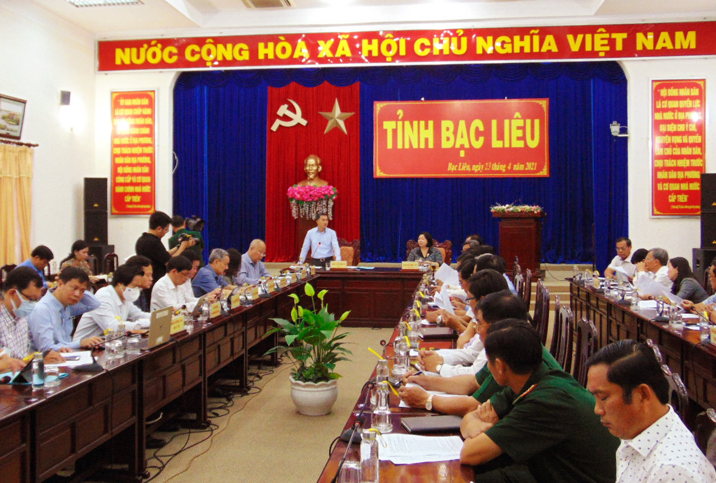 Bạc Liêu: Các nhà xe ngại đưa người nhập cảnh về địa phương cách ly - Ảnh 1.