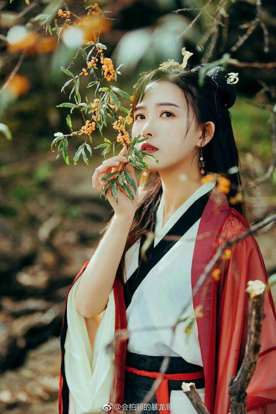 Những người sinh vào 5 ngày này được bề trên phù hộ cả đời, cuộc sống ngày càng giàu có và không bao giờ gặp họa - Ảnh 1.