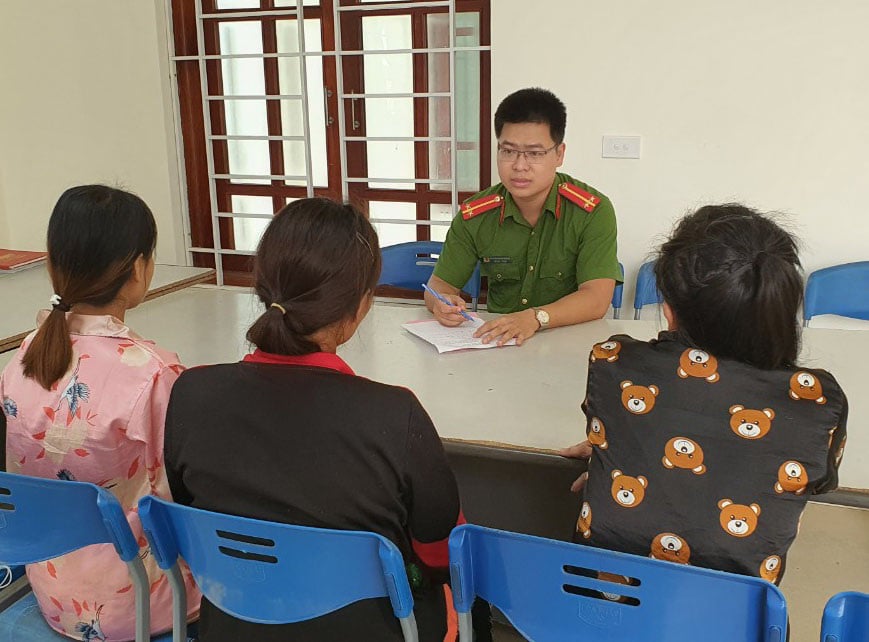 3 phụ nữ sang Trung Quốc bán bào thai - Ảnh 1.