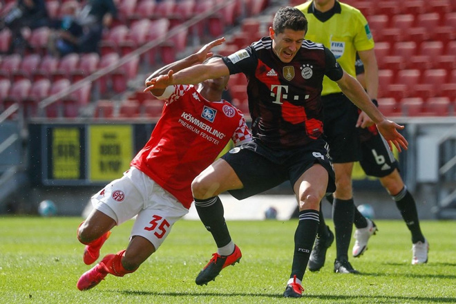 Bayern Munich thua sốc Mainz, HLV Flick chỉ ra nguyên nhân - Ảnh 1.