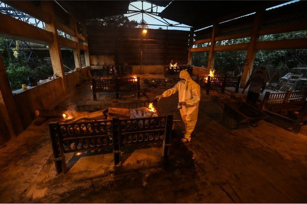 Ấn Độ lao đao trước làn sóng Covid chết chóc: Những thông tin và hình ảnh khiến thế giới bàng hoàng - Ảnh 4.