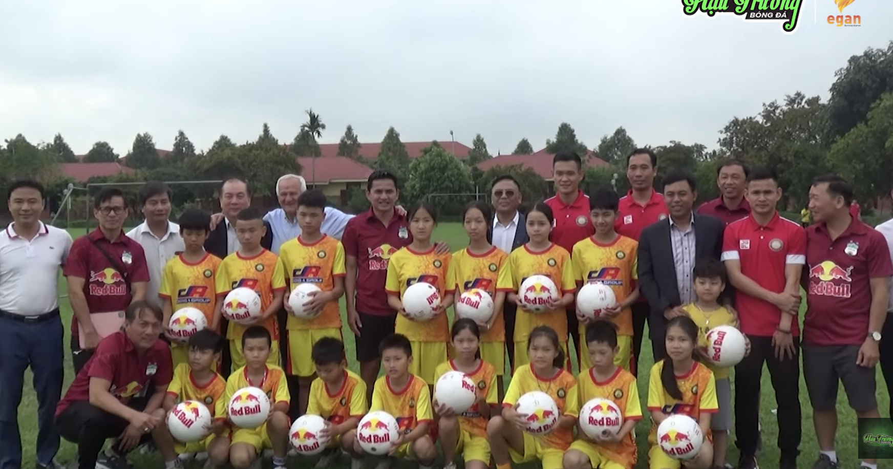 Bầu Đoan &quot;cà khịa&quot; HLV Kiatisak: HAGL không phải đối thủ của Thanh Hoá - Ảnh 3.