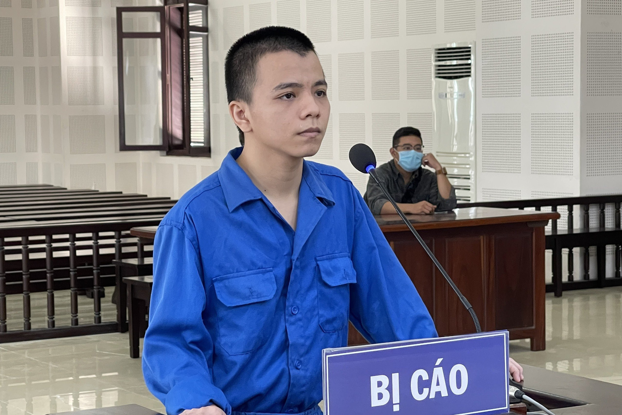 Lừa đảo xuyên quốc gia &quot;nhờ&quot; Covid-19, kiếm tiền tỷ &quot;nướng&quot; vào cờ bạc - Ảnh 1.