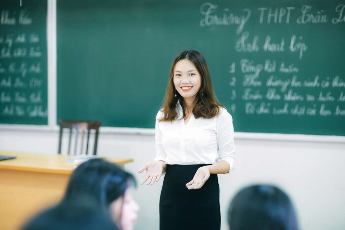 Sinh viên sư phạm ra trường không công tác trong ngành giáo dục phải bồi hoàn kinh phí  - Ảnh 1.