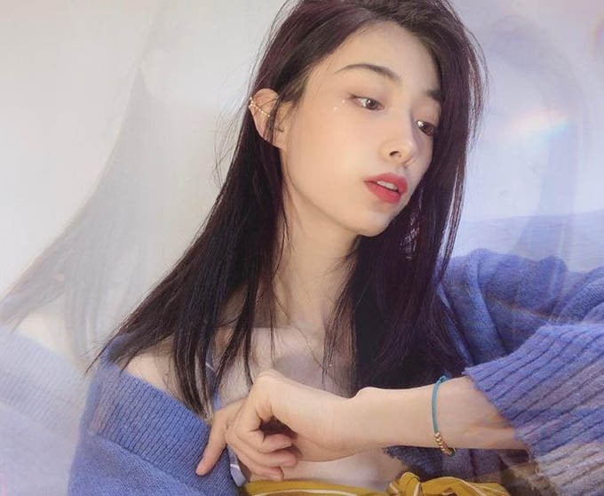 Tại sao &quot;nữ thần nhảy cao&quot; Trung Quốc lại thích... ngực lép? - Ảnh 1.