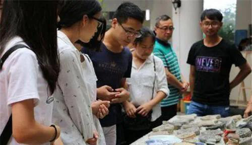 Kỳ truyện bội kiếm Triệu Vân giả trị giá 700 triệu đồng, ai dè lại là bảo vật độc tôn quý gấp hàng trăm lần - Ảnh 2.