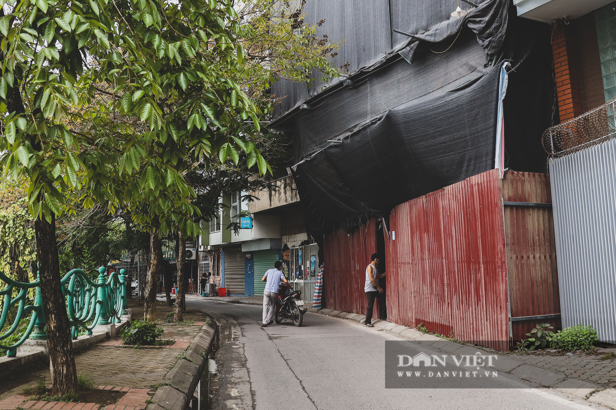 Hà Nội: Hàng loạt công trình sai phạm &quot;nham nhở&quot; ven bờ hồ Tây - Ảnh 11.