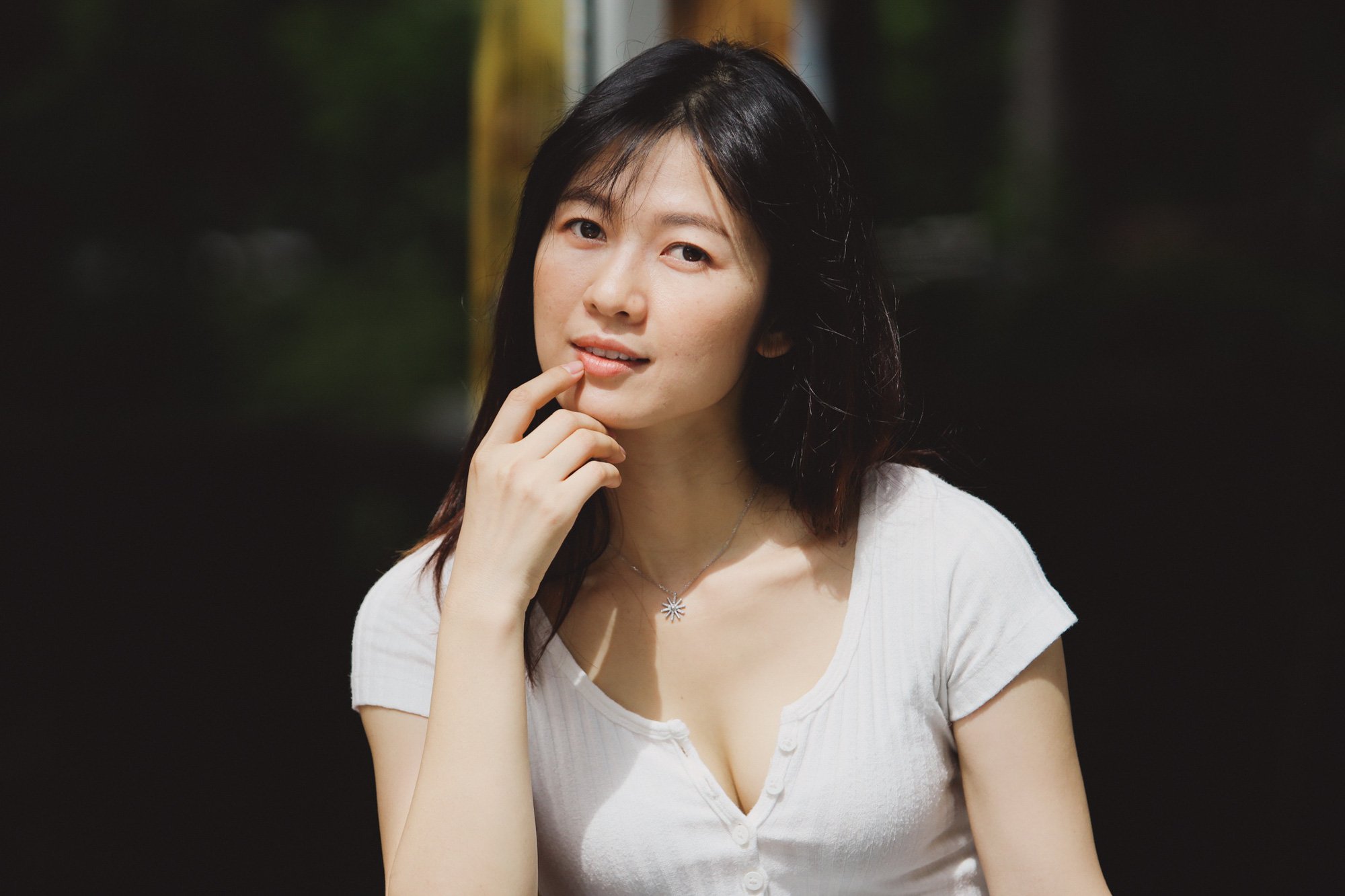 Diễn viên Oanh Kiều: &quot;10 năm đóng phim, tôi vẫn ở nhà thuê, đi xe máy&quot; - Ảnh 1.