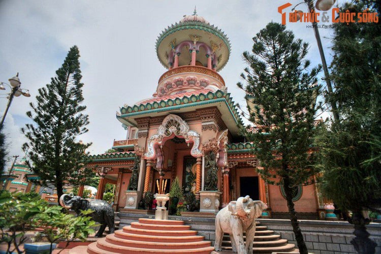 Điểm danh những ngôi chùa mang kiến trúc “nửa Tây nửa ta” ở Việt Nam khiến du khách thích mê - Ảnh 9.