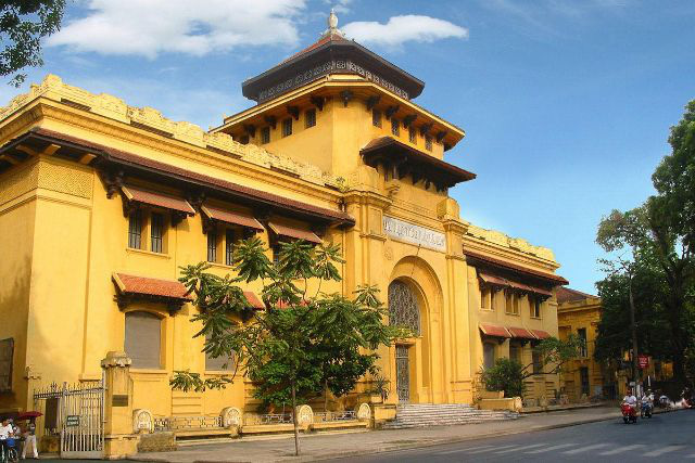 ĐH Dược, Sư phạm 2 và các trường &quot;hot&quot; tiếp tục công bố chỉ tiêu tuyển sinh 2021 - Ảnh 1.
