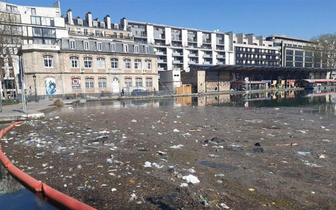 Rác ngập đường thủ đô hoa lệ Paris, dân bức xúc yêu cầu giải cứu - Ảnh 11.
