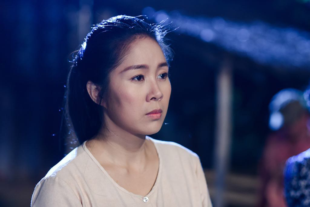 Lê Phương tái xuất đầy nước mắt trong tập đầu &quot;Thương con cá rô đồng&quot; - Ảnh 2.