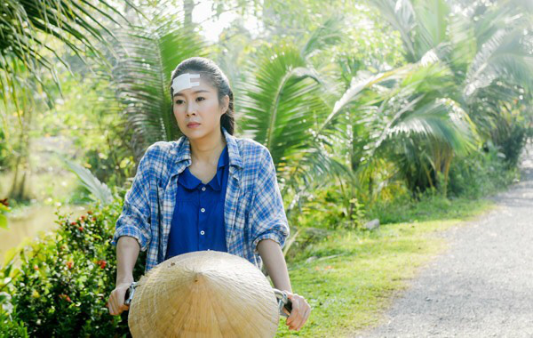 Lý do Lê Phương nhận lời hát ca khúc phim &quot;Thương con cá rô đồng&quot; - Ảnh 2.