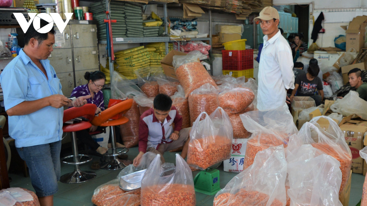 Đây là lí do mà “Tôm khô Rạch Gốc” - đặc sản khô ngon nhất đến từ vùng đất Cà Mau làm không đủ bán - Ảnh 13.