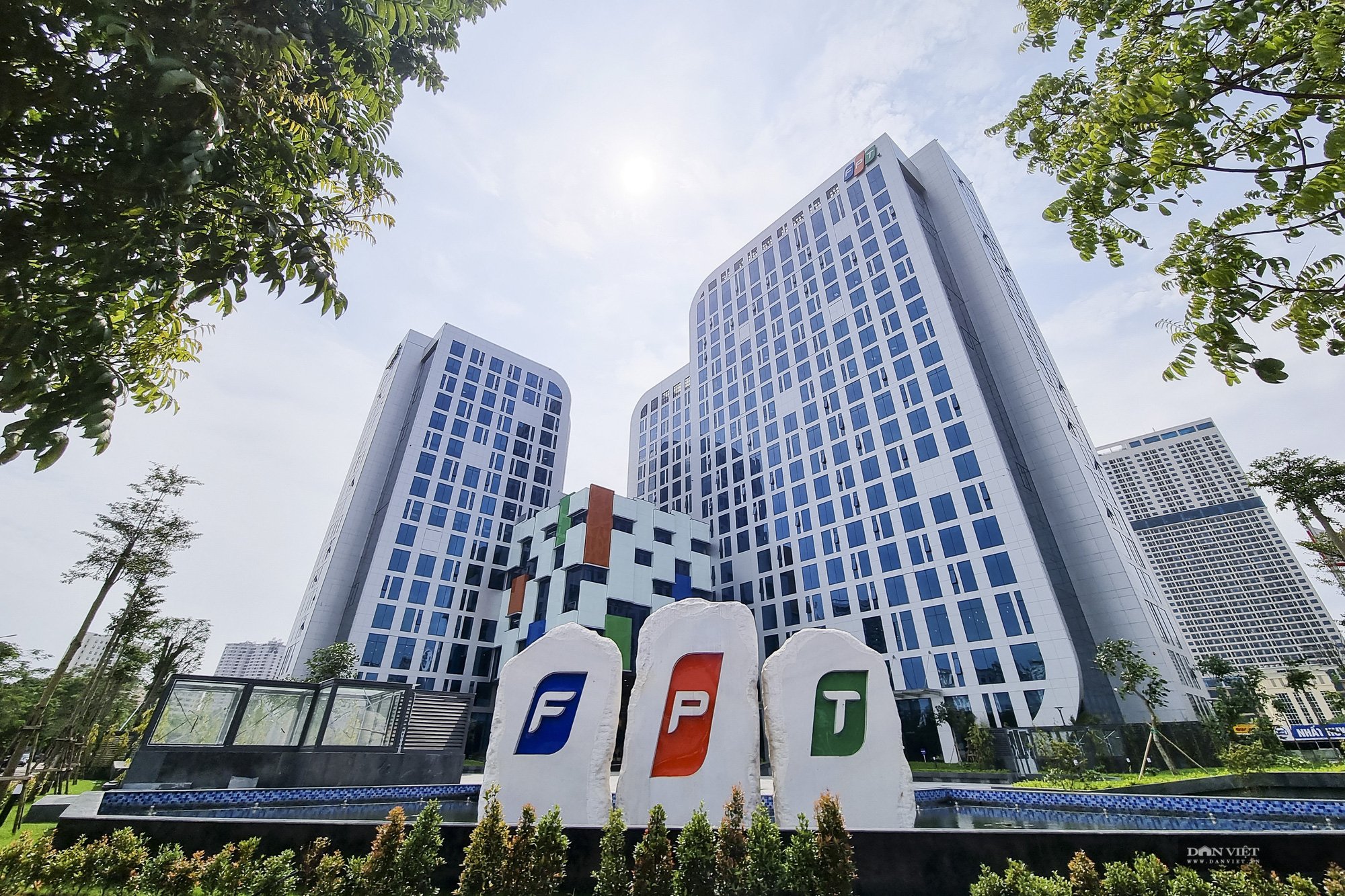 Khám phá nơi làm việc “trong mơ” nằm trên khu đất “vàng” 16.000 m2 hiện đại nhất của Tập đoàn FPT  - Ảnh 1.