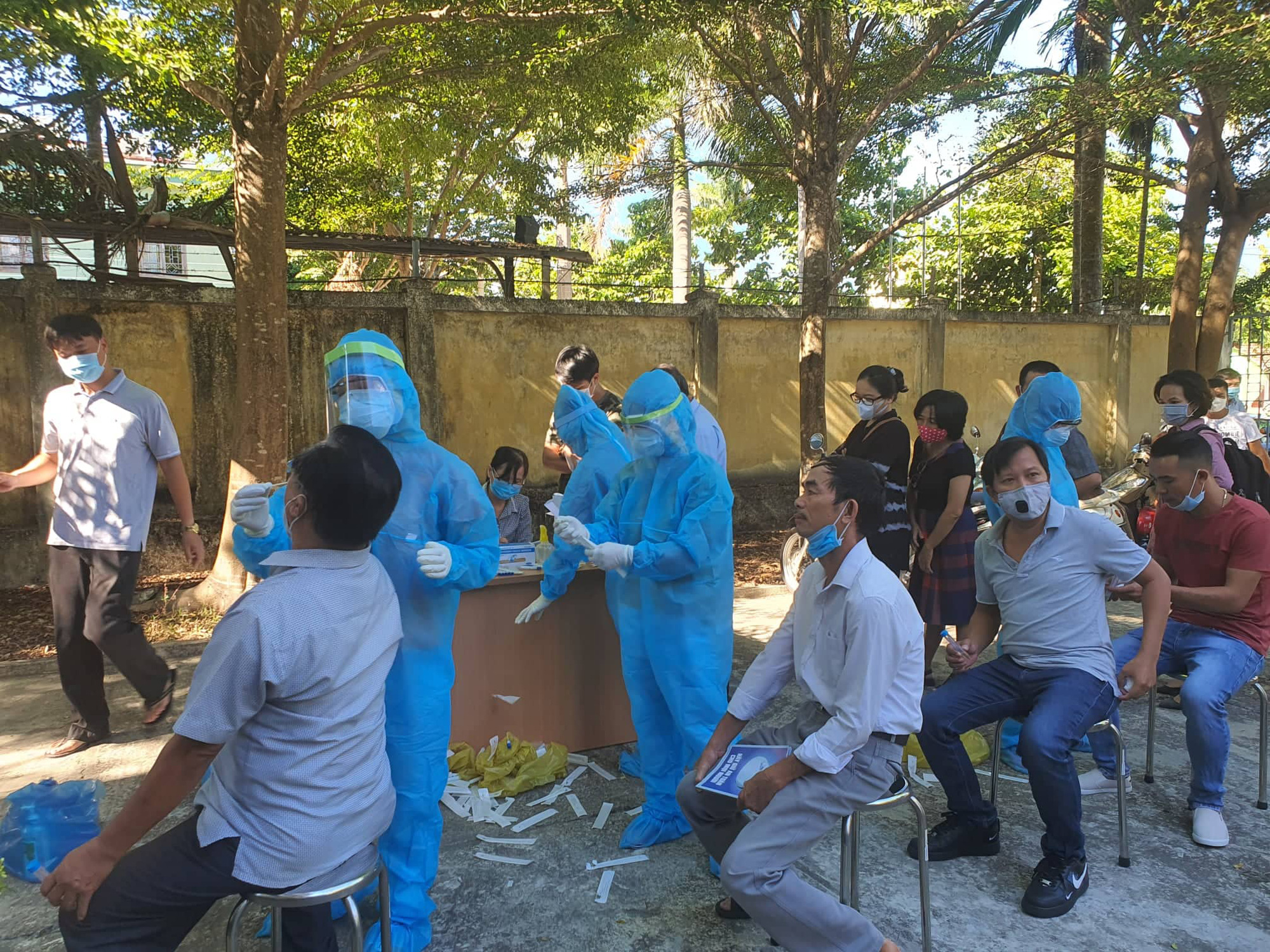 Học sinh Quảng Nam đi học trở lại: Nếu giáo viên, học sinh nào không đeo khẩu trang không được vào trường - Ảnh 3.