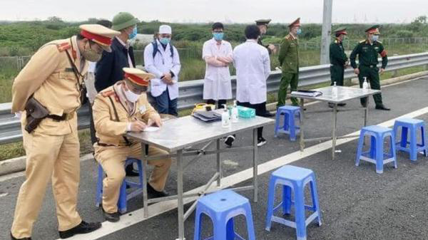 Vĩnh Phúc thành lập 9 chốt kiểm soát Covid-19 tại các tuyến đường trọng yếu ra, vào tỉnh - Ảnh 1.