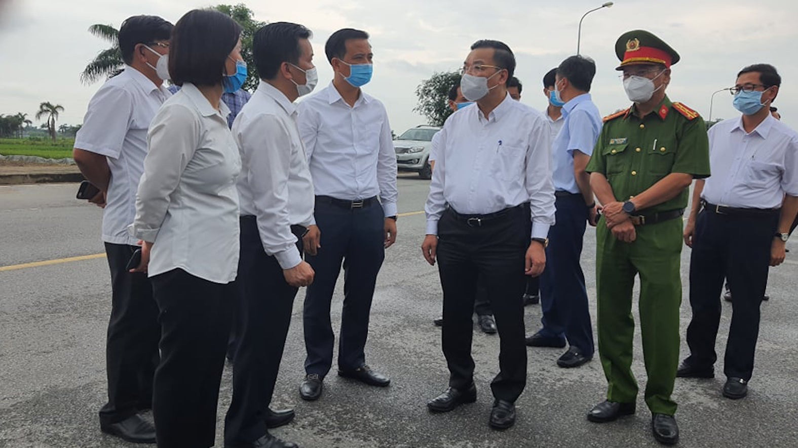 Yêu cầu Chủ tịch Hà Nội Chu Ngọc Anh làm Trưởng Ban chỉ đạo phòng chống dịch Covid-19 - Ảnh 1.