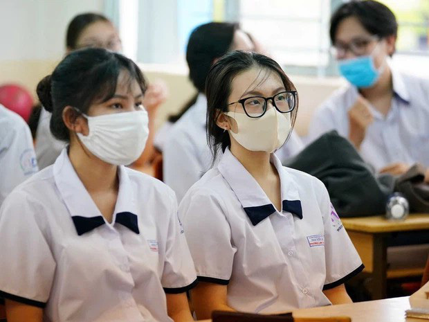 Cập nhật ngày 5/5: Đã có 11 tỉnh, thành thông báo khẩn cho học sinh nghỉ học vì dịch - Ảnh 1.